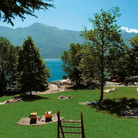 Mobilehomes In 22014 * Limone sul Garda